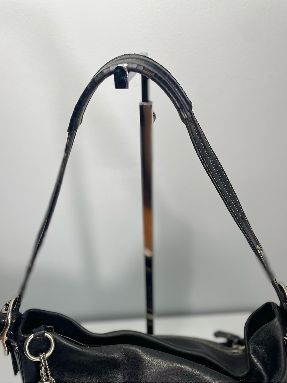 $25 LOW START Vintage Coach 1417 Black Leather EW Legacy Shoulder Bag w/ Tassel - Picture 12 of 12
